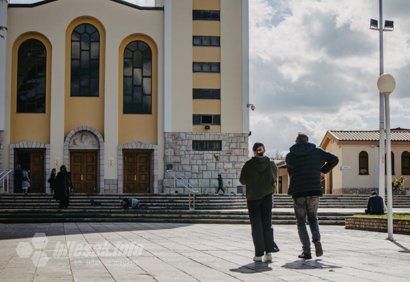 FOTO | Veliki tjedan u Međugorju: Stiže sve više hodočasnika - najviše Poljaka i Talijana